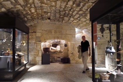 France, Dordogne (24), Périgord Pourpre, Monbazillac, Chateau de Monbazillac, le musée du vin dans les caves pour découvrir l’univers du vin