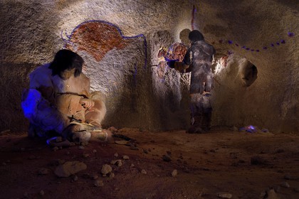 France, Dordogne (24), Perigord Noir, vallée de la Vézère, Thonac, Le Thot, espace Cro-Magnon, reconstitution préhistorique