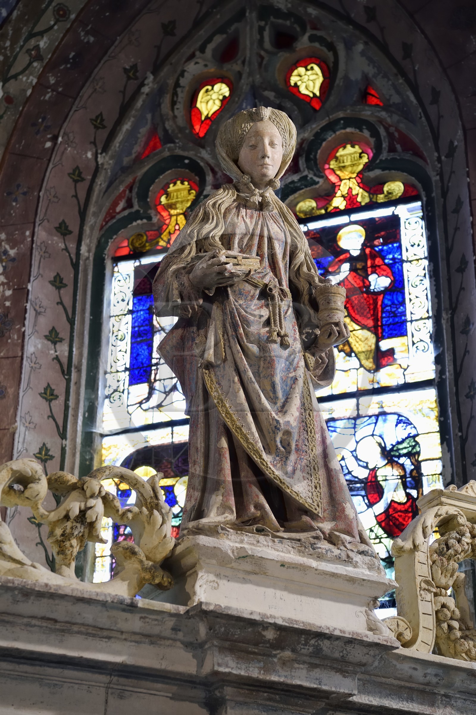 France, Meuse (55), Génicourt-sur-Meuse, église Sainte-Marie-Madeleine, statue Renaissance de Marie Madelaine sur le retable en pierre