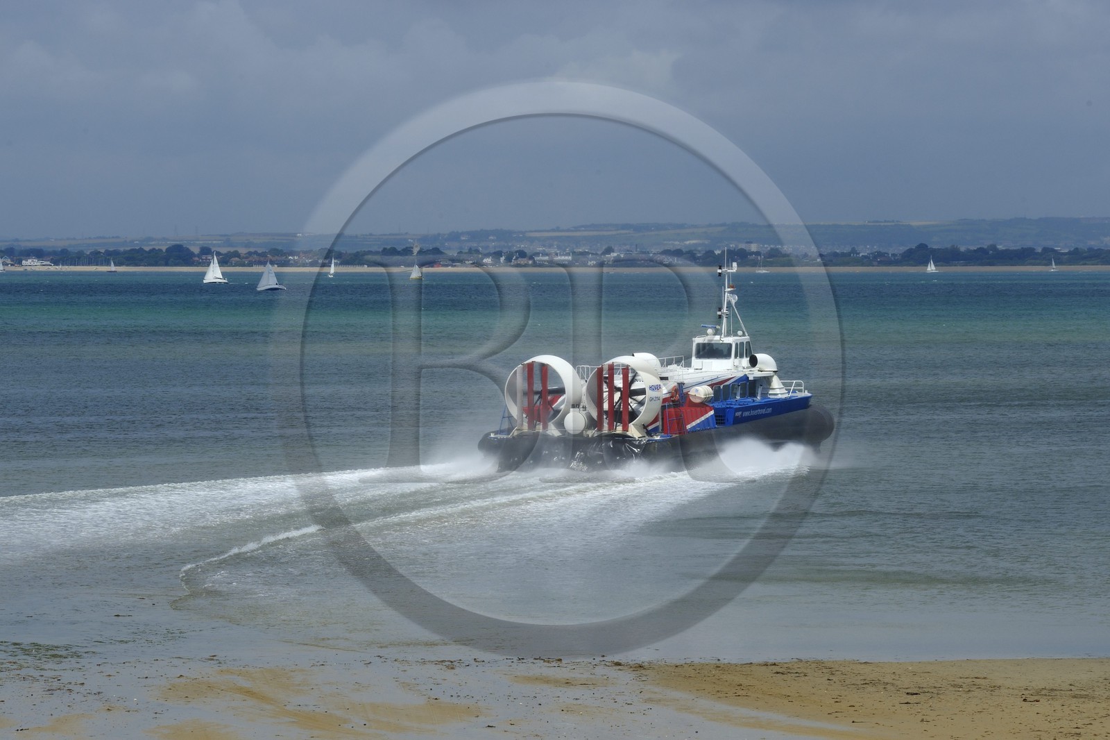 United Kingdom, England, Hampshire, Isle of Wight, Ryde, ferries from Southsea Portsmouth to Ryde with the hovercraft (air-cushion vehicle, ACV) from Hover Travel