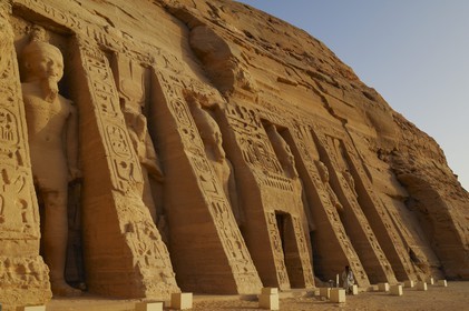 Egypte, Haute Egypte, Nubie, Abou Simbel, site classé Patrimoine Mondial de l' UNESCO, temple de Nefertari dédié à la déesse Hathor