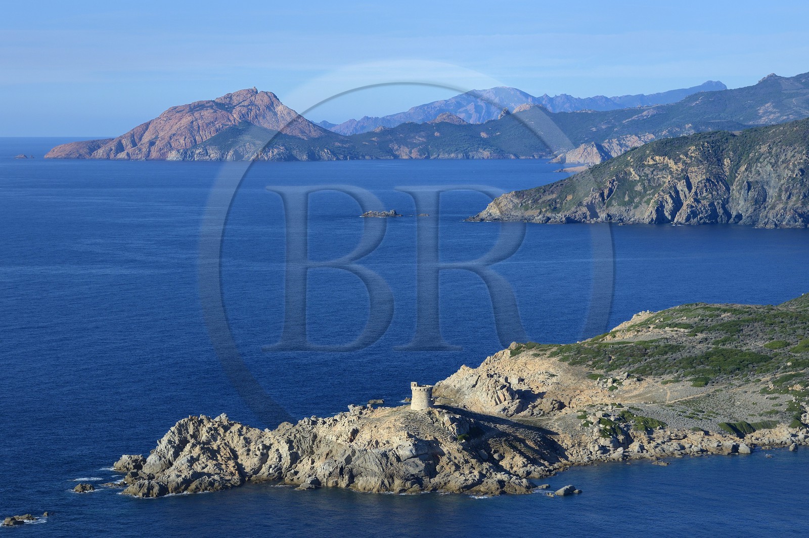 France, Corse-du-Sud (2A), Cargèse, la tour génoise de la pointe d'Omigna et le Capo Rosso en arrière plan (vue aérienne)