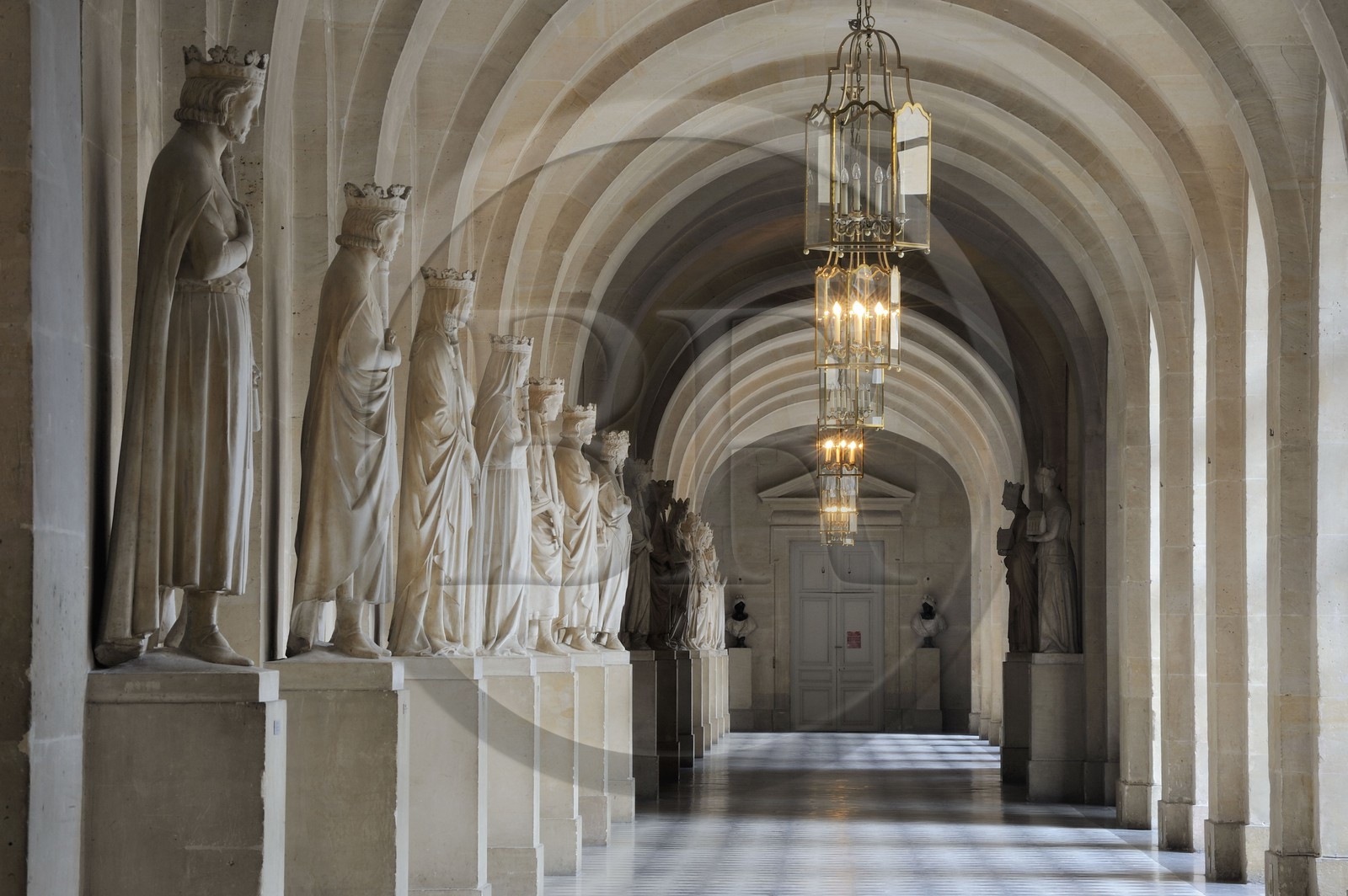 France, Yvelines (78), château de Versailles, classé Patrimoine Mondial de l'UNESCO, la Galerie de Pierre basse dans l'aile du Nord