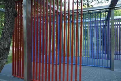 France, Bouches-du-Rhône (13),  Le Puy Sainte Réparade, Chateau La Coste domaine viticole et centre d'art contemporain, Multiplied Resistance Screened par l'artiste Liam Gillick (Mention Obligatoire)