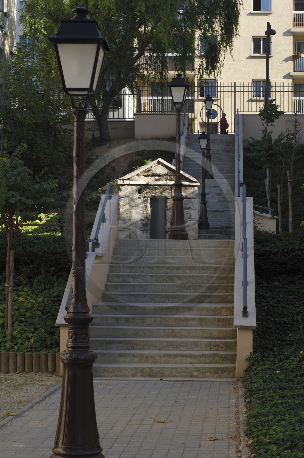France, Paris (75), le Regard de la Roquette dans la rue des Cascades, un ouvrage permettant l'accès à une canalisation