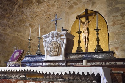 France, Vaucluse, Parc Naturel Regional du Luberon (Natural Regional Park of Luberon), Ansouis, labelled Les Plus Beaux Villages de France (The Most Beautiful Villages of France), Ansouis castle, the chapel and its altar