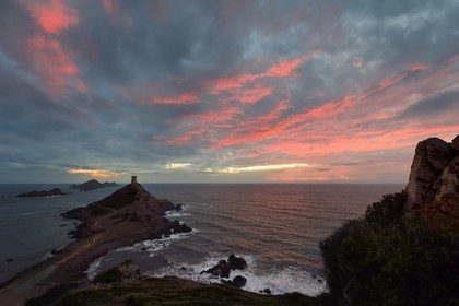 France, Corse-du-Sud (2A), Golfe d'Ajaccio, Iles Sanguinaires, la tour de la Parata
