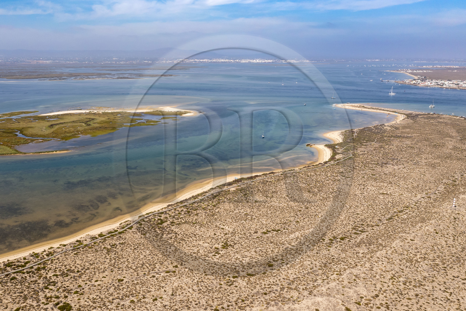 Portugal, Algarve, Parc naturel de la Ria Formosa, Faro, Ile de Barreta ou Deserta (Ilha da Barretta ou Deserta)(vue aérienne)