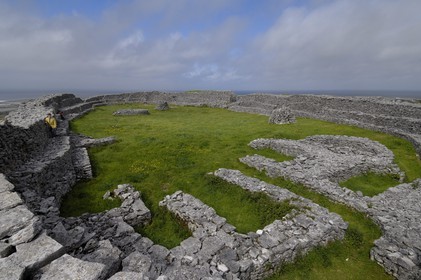Irlande, Comté de Galway, Aran Islands, Inishmaan, le fort en pierres sèches de Dun Chonchuir (Dun Conor)