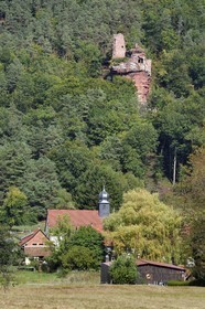 France, Bas Rhin, Northern Vosges Regional Natural Park, Obersteinbach, Klein Arnsberg Castle ruins overlooking the village
