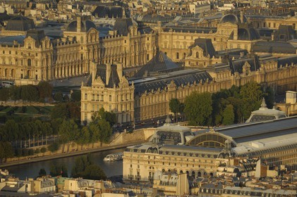France, Paris (75), Le Louvre et les rives de la Seine