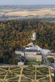 France, Val d'Oise, French Vexin Natural Park, la Roche-Guyon village, labelled Les Plus Beaux Villages de France (The Most Beautiful Villages of France), the castle and the Seine river (aerial view)