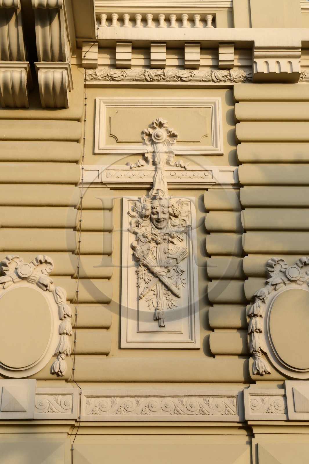 Principauté de Monaco, Monaco, Monte-Carlo, Société des Bains de Mer de Monaco, décoration sur la facade arrière du casino, Mention obligatoire : Société des Bains de Mer de Monaco