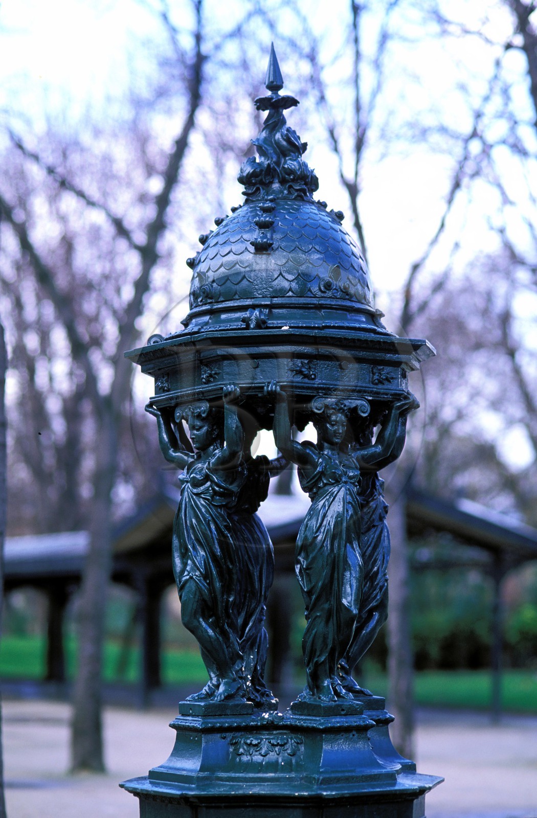France, Paris (75), Champs-Elysées, fontaine Wallace