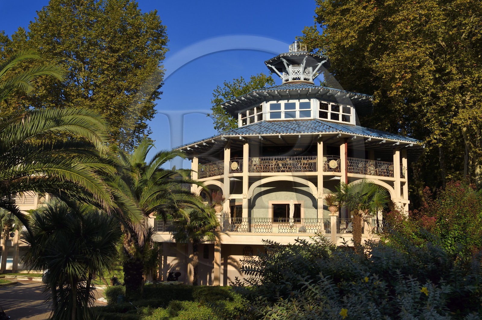 France, Pyrénées-Atlantiques (64), Pays-Basque, Cambo-les-Bains, l'établissement thermal, restaurant