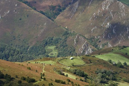 France, Pyrenees Atlantiques, Basque Country, Camino de Santiago (the Way of St. James), sheepfold in the Spanish enclave west of the GR 65 between Saint Jean Pied de Port and Roncesvalles towards the Bentarte Pass