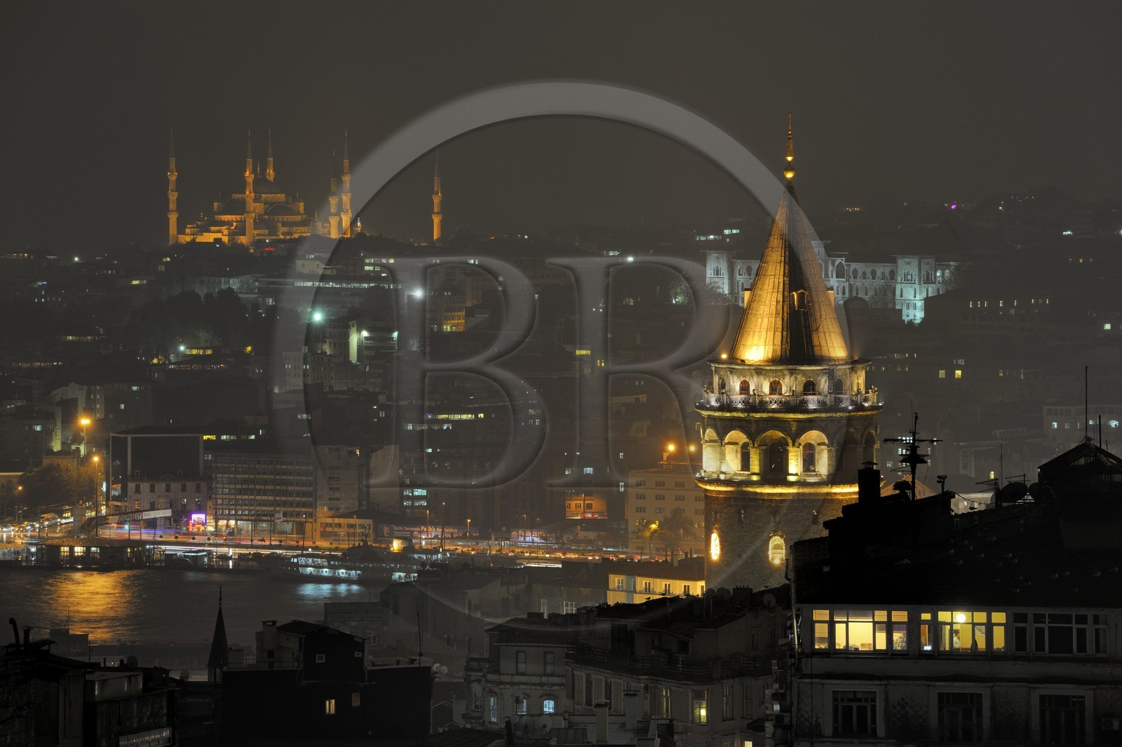 Turkey, Istanbul, historical center listed as a UNESCO World Heritage, Galata Tower overlooking the Golden Horn and Sultanahmet Camii (Blue Mosque) in the Sultanahmet district