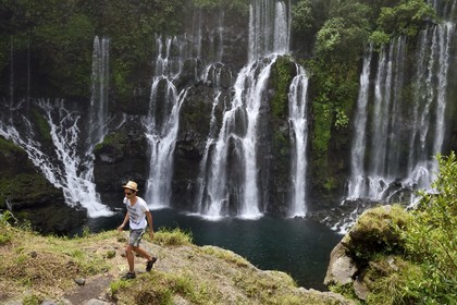 France, Ile de la Reunion, Saint Joseph, rivière Langevin sur les flanc du Volcan Piton de la Fournaise, cascade de Grand Galet ou cascade Langevin