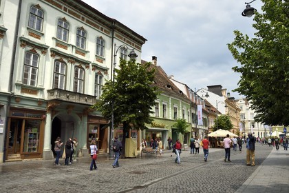 Roumanie, Transylvanie, Sibiu, la vieille ville, la rue commercante strada Nicolae Balcescu