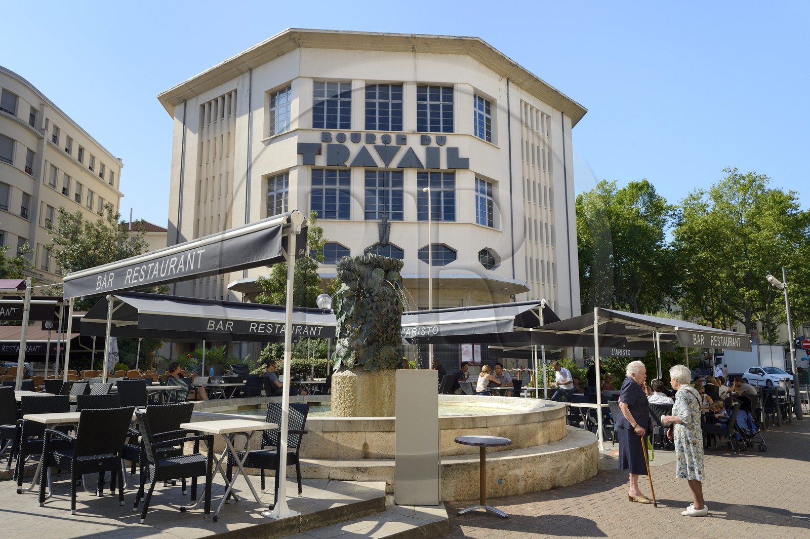 France, Rhône (69), Lyon, la Bourse du travail a d'abord été le lieu de l'activisme révolutionnaire lyonnais avant de devenir exclusivement une salle de spectacles