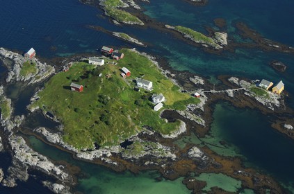 Norway, More Og Romsdal, fisher island south of Kristiansund (aerial view)