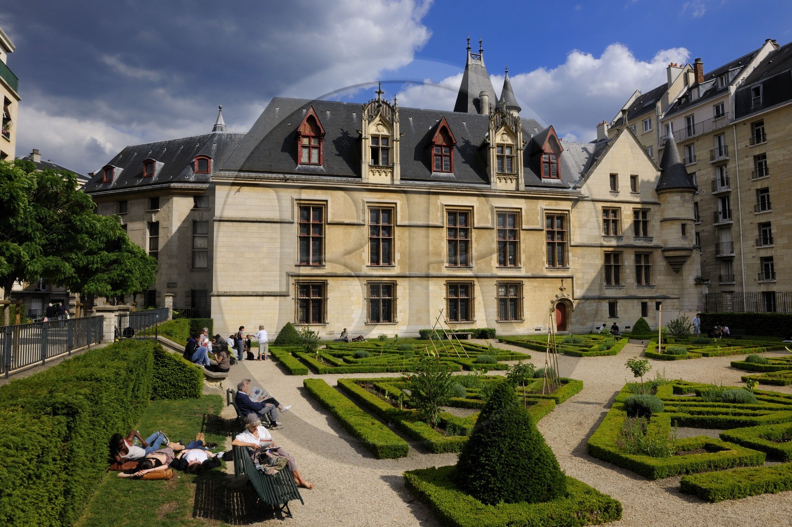 France, Paris (75), hôtel de Sens, siège de la bibliothèque Forney dans le quartier du Marais