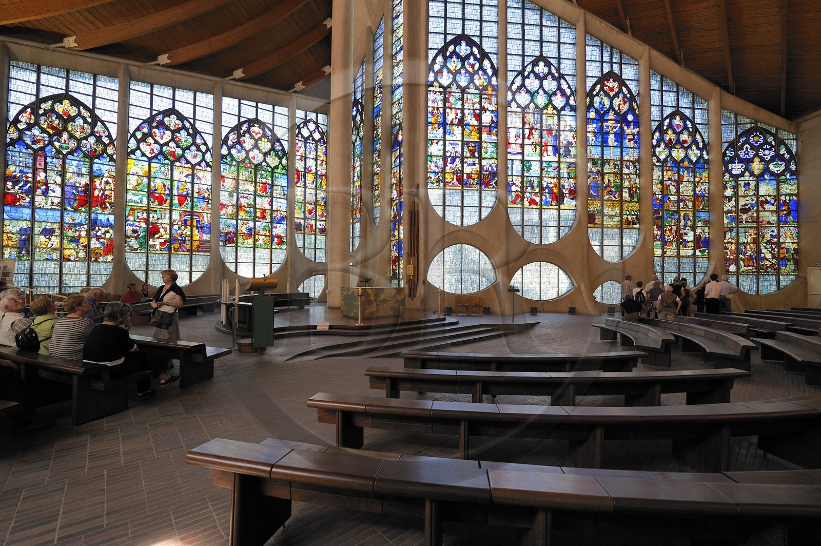 France, Seine-Maritime (76), Rouen, l'église Sainte-Jeanne-d'Arc, lieu de conservation des vitraux de l’ancienne église Saint-Vincent détruite en 1944