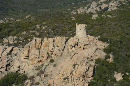 France, Corse-du-Sud (2A), Sartène, la tour génoise de Senetosa (vue aérienne)