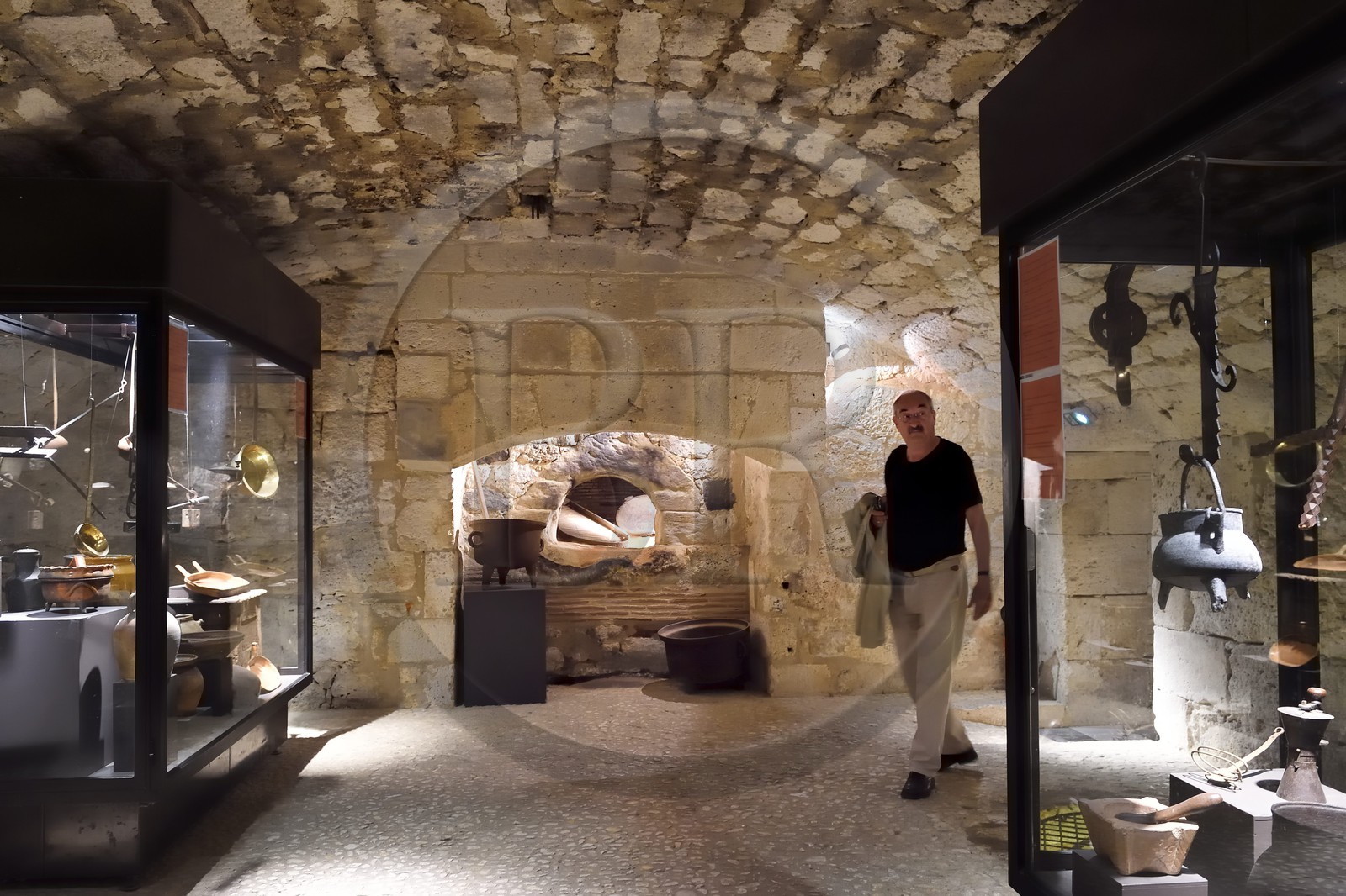 France, Dordogne (24), Périgord Pourpre, Monbazillac, Chateau de Monbazillac, le musée du vin dans les caves pour découvrir l’univers du vin