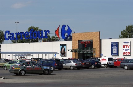Poland, Kujavia-Pomerania, city of Torun, hypermarket Carrefour