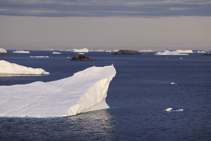 Groenland, région méridionale vers Nanortalik, iceberg