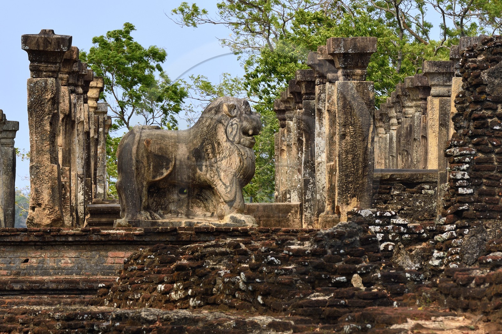 Sri Lanka, province du Centre-Nord, Polonnaruwa, l'ancienne capital du pays (XIe au XIIIe siècle) est classée au Patrimoine Mondial de l'UNESCO, palais de Nissanka Malla, chambre du conseil royal
