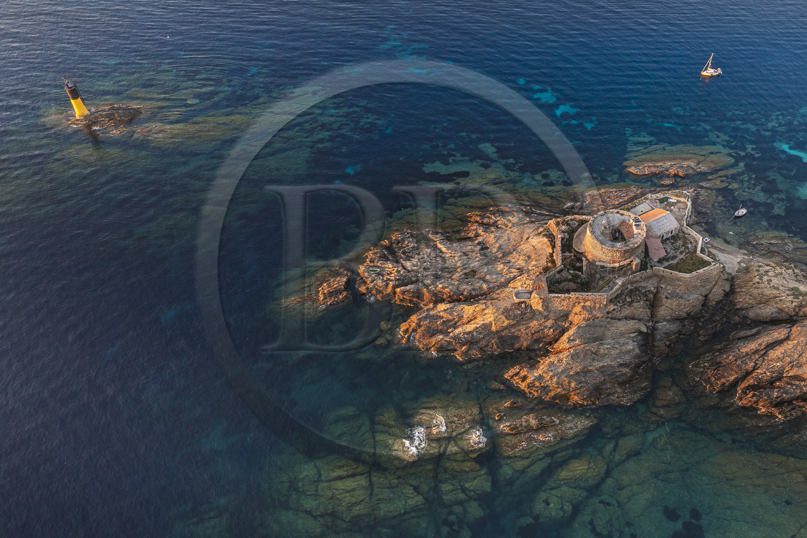 France, Var (83), Iles d'Hyères, parc national de Port Cros, Ile de Porquerolles, Fort du Petit Langoustier datant du XVIIème siècle sur son ilot (vue aérienne)