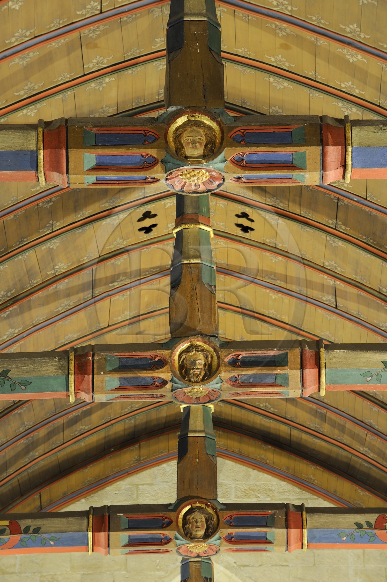 France, Côte-d'Or (21), l'Hôtel-Dieu des Hospices de Beaune, Grand' salle appelée aussi salle des pauvres, poutre transversalles sculptées