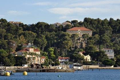 France, Var (83), la rade de Toulon, La Seyne-sur-Mer, quartier de Tamaris, la villa Tamaris, centre d’art consacré à l’exposition de l’art contemporain