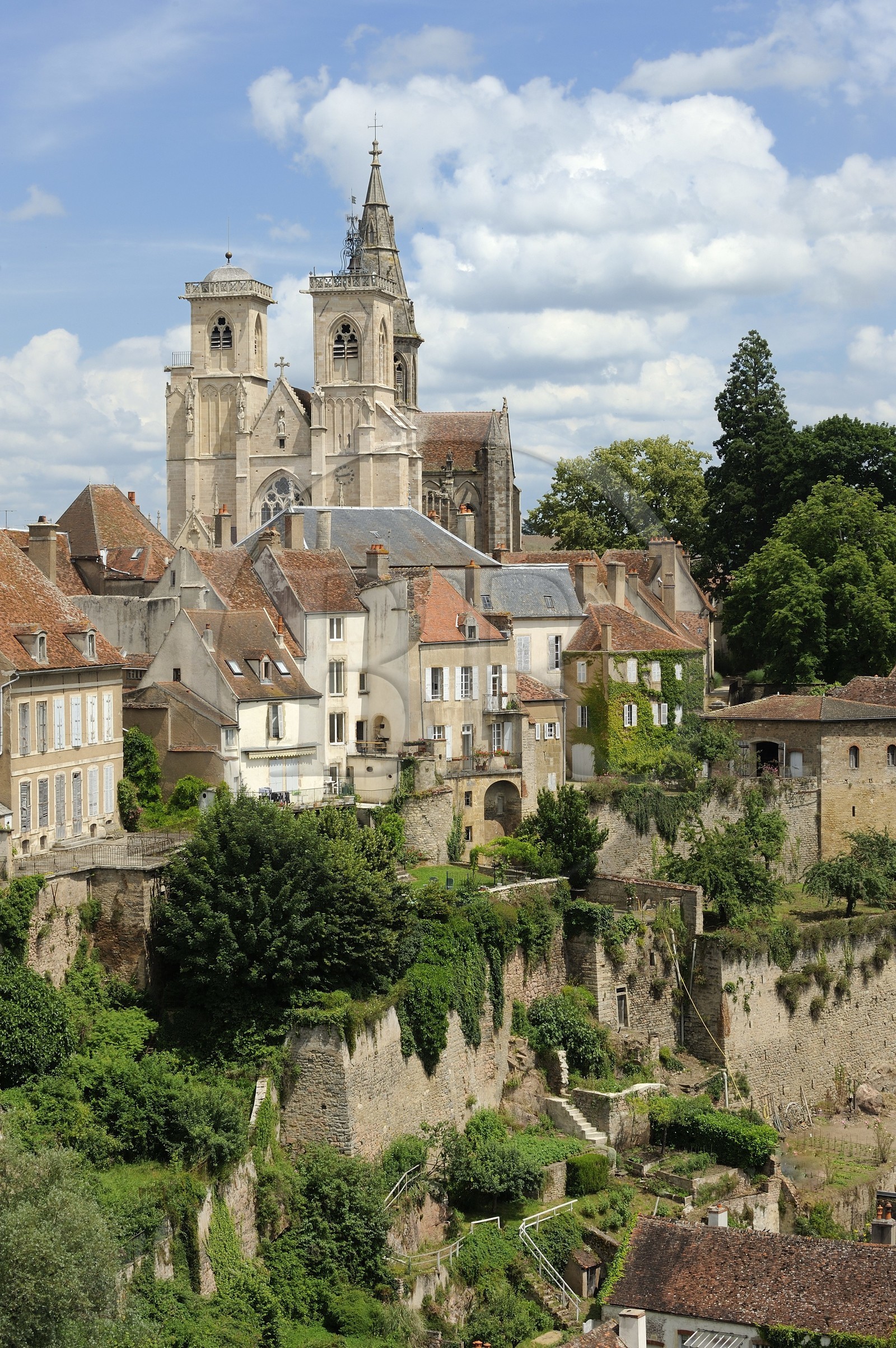 France, Côte d'Or (21), Semur-en-Auxois, l'église Notre-Dame