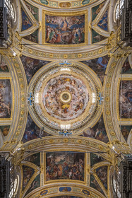 Italie, Ligurie, Gênes, Chiesa Del Gesu (église de Jésus), la coupole et le très richement décoré plafond