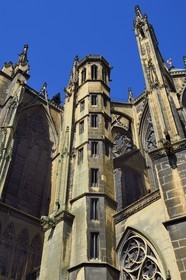 France, Moselle (57), Metz, la cathédrale Saint-Etienne en pierre de Jaumont, la tour Charlemagne et le chevet