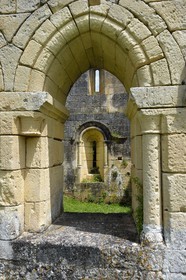 France, Dordogne (24), Périgord Vert, Villars, abbaye cistercienne de Boschaud du 12ème siècle qui dépendait de l'abbaye de Clairvaux, emplacement du cloitre