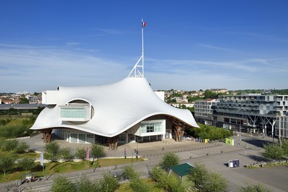 France, Moselle (57), Metz, quartier de l'Amphithéatre, le Centre Pompidou-Metz, centre d'art conçus par les architectes Shigeru Ban et Jean de Gastines
