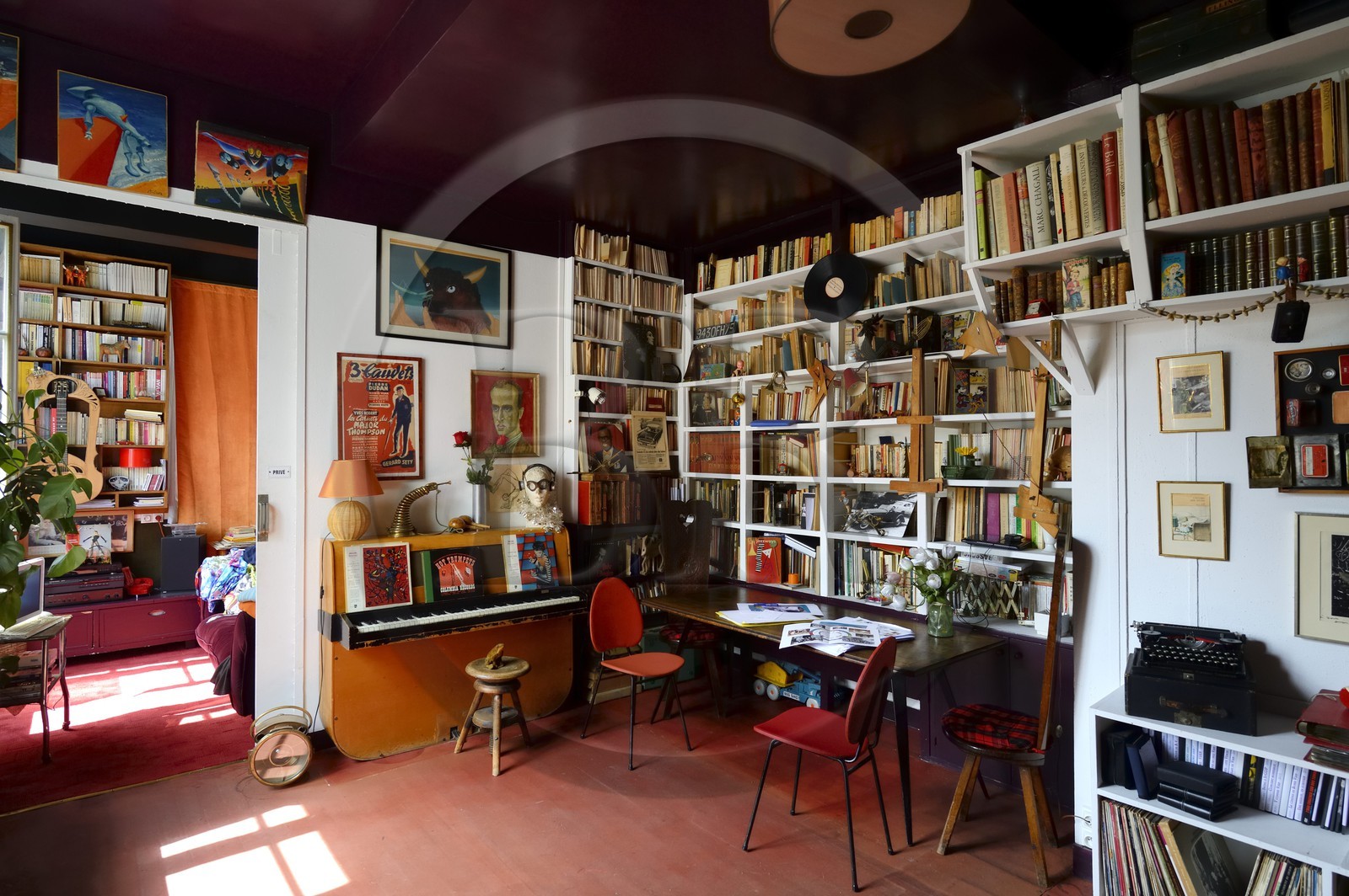 Paris (75), Cité Véron au 94 Bd de Clichy, appartement de Boris Vian et tous ses objets intimes