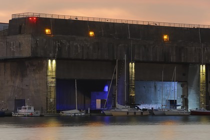 France, Loire-Atlantique (44), port et bassin de Saint-Nazaire, ancienne base sous-marine