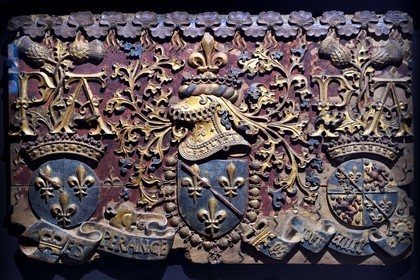 France, Allier (03), former province of Bourbonnais, Moulins, local museum Anne-de-Beaujeu in the former Pavillon Anne de Beaujeu, panel bearing the arms of Pierre II de Bourbon and Anne de France (late 15th century)