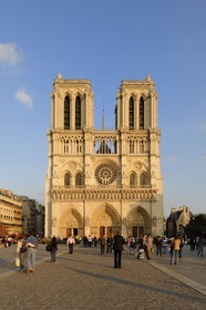 France, Paris (75), Ile de la Cité, cathédrale Notre-Dame de Paris, la façade occidentale