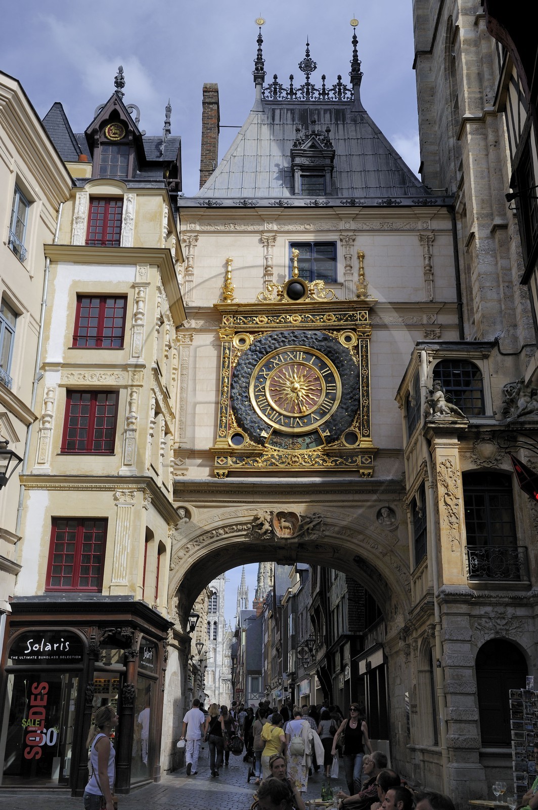 France, Seine-Maritime (76), Rouen, le Gros-Horloge, horloge astronomique avec un mécanisme du XIVe siècle et un cadran du XVIe siècle