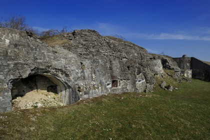 France, Meuse (55), Douaumont, fort de Douaumont, pièce maîtresse de la défense autour de Verdun qui fut pris par les allemands en 1916 puis repris par les troupes coloniales du Maroc la même année, casemate ouest