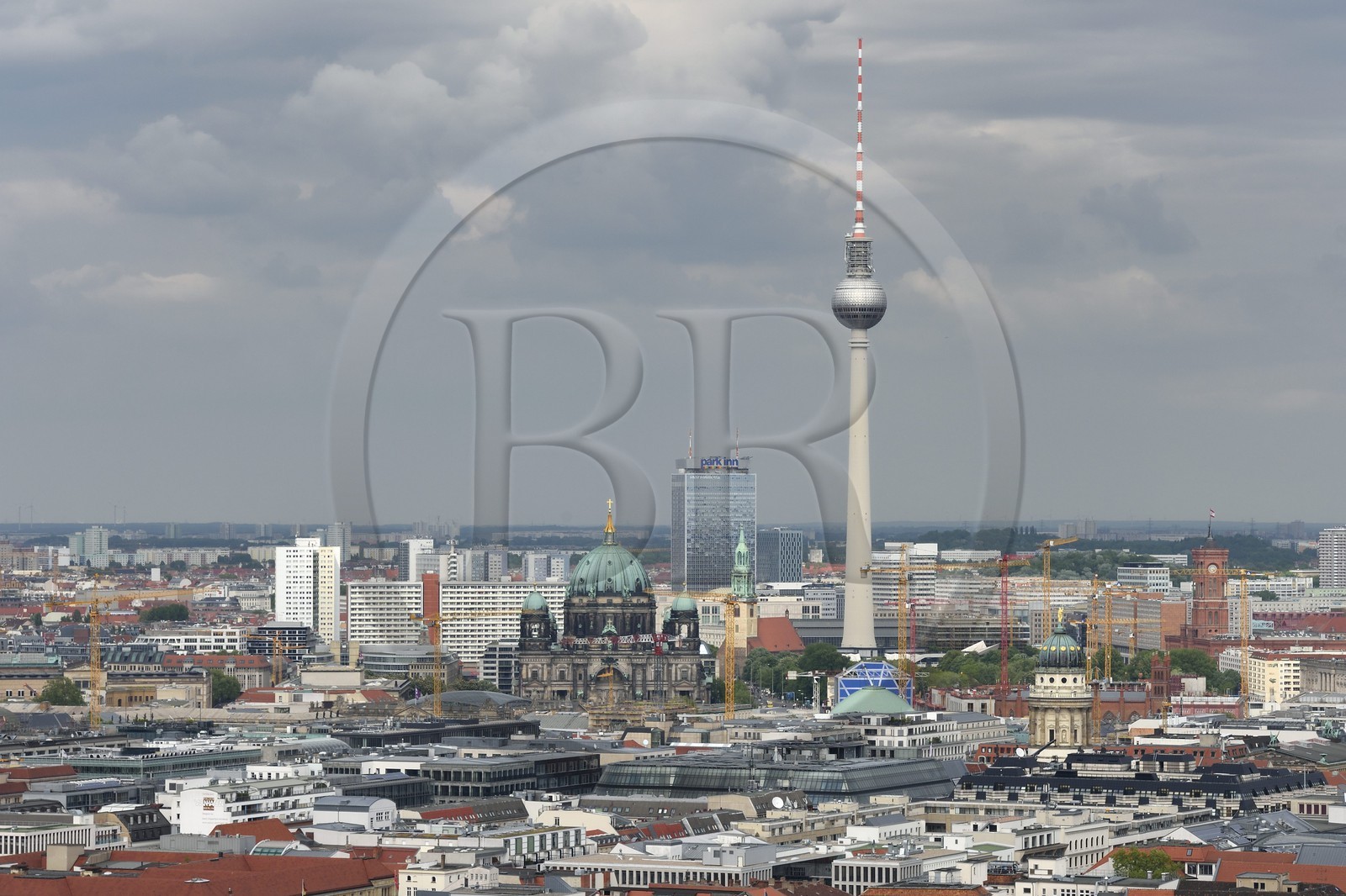 Allemagne, Berlin, quartier de Berlin-Mitte, le Berliner Dom et la tour de la télévision