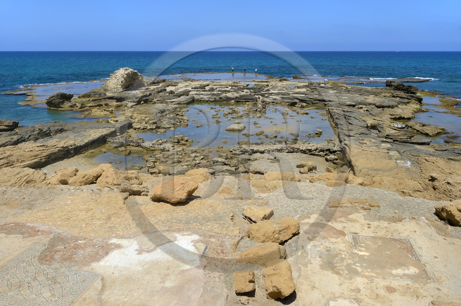 Israël, district d'Haifa, Césarée (Caesarea Maritima), ruines de Césarée, piscine de mer du Palais d'Hérode 1er Le Grand