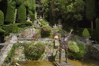 France, Alpes-Maritimes (06), Cannes, jardins de la villa Domergue, sculpture de l'artiste Franta