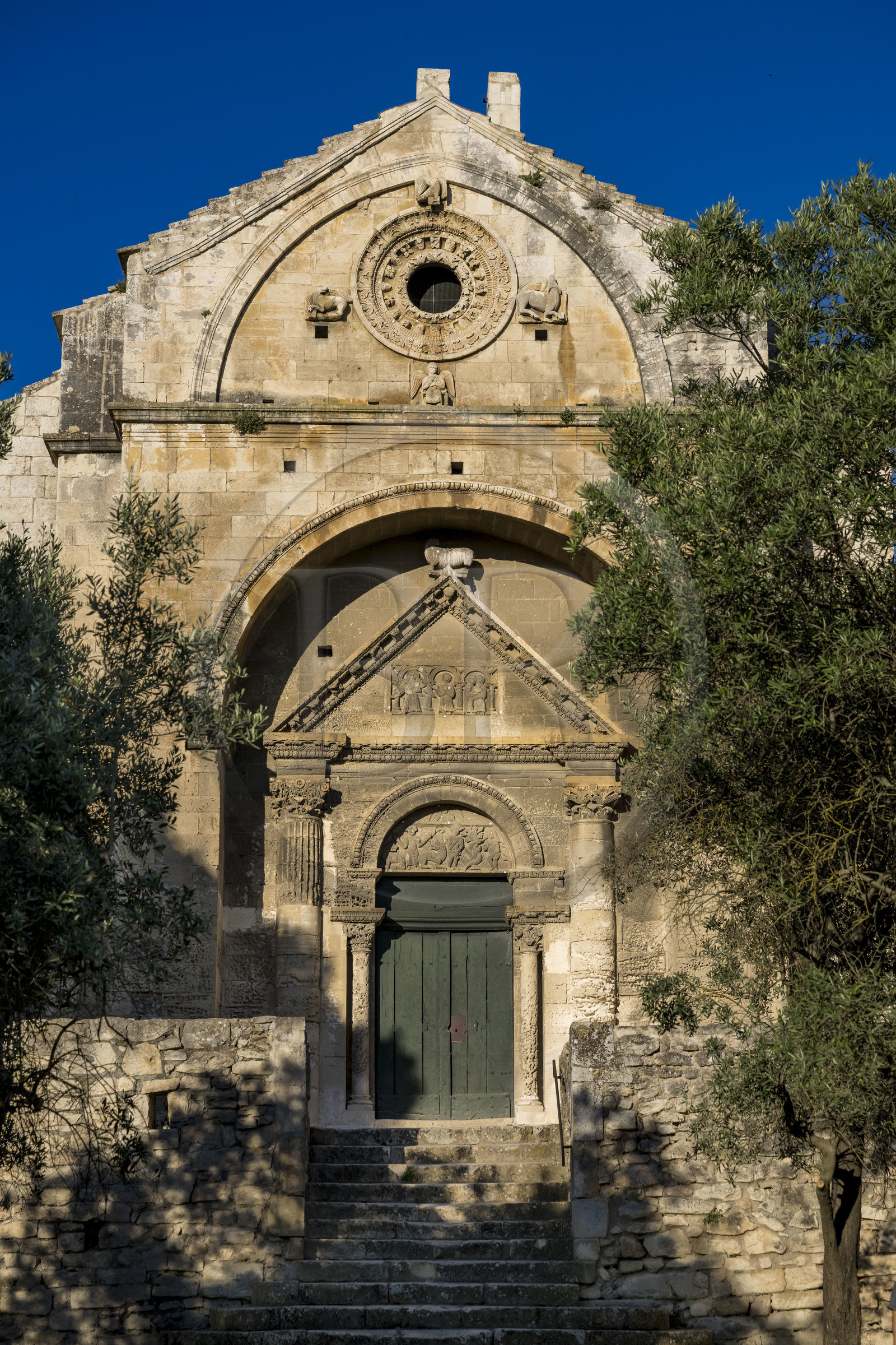 France, Bouches-du-Rhône (13), Tarascon, chapelle Saint-Gabriel du XIIe siècle, bel exemple d'art roman provencal, située à l'emplacement de l'important carrefour d'Ernaginum où se croisaient dans l'Antiquité la via Domitia, la via Aurelia et la via Agrippa